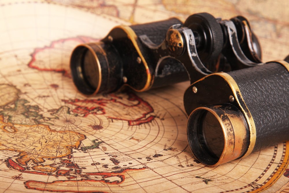 when were binoculars invented